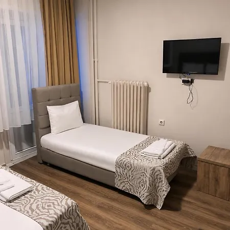 Отель Kenedi 2*
